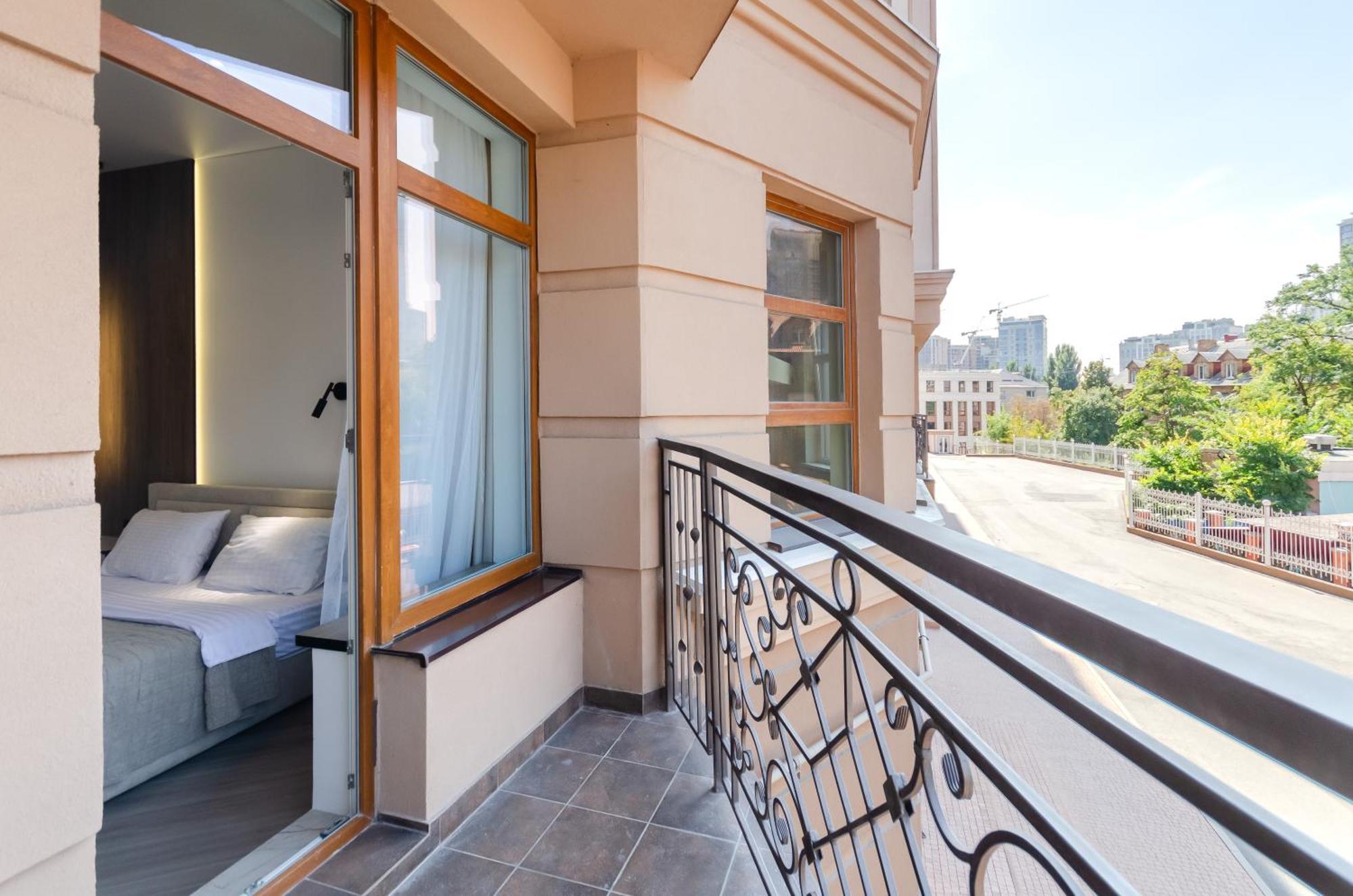 Petrovdom 2-76 Luxury Living In Rc Pechersk Plaza Kiev Eksteriør billede